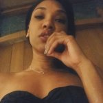 Candice patton (5).jpg